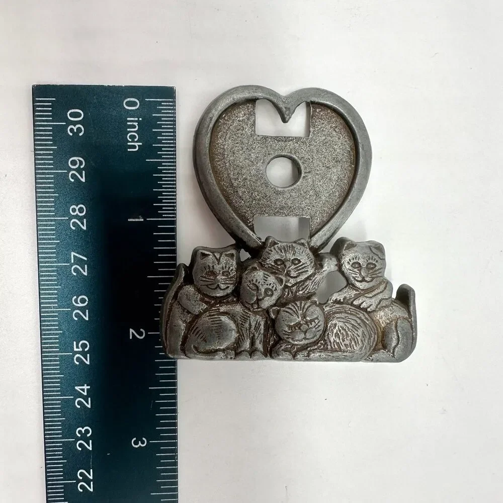 Small Desk Pewter Cat Heart Frame Small